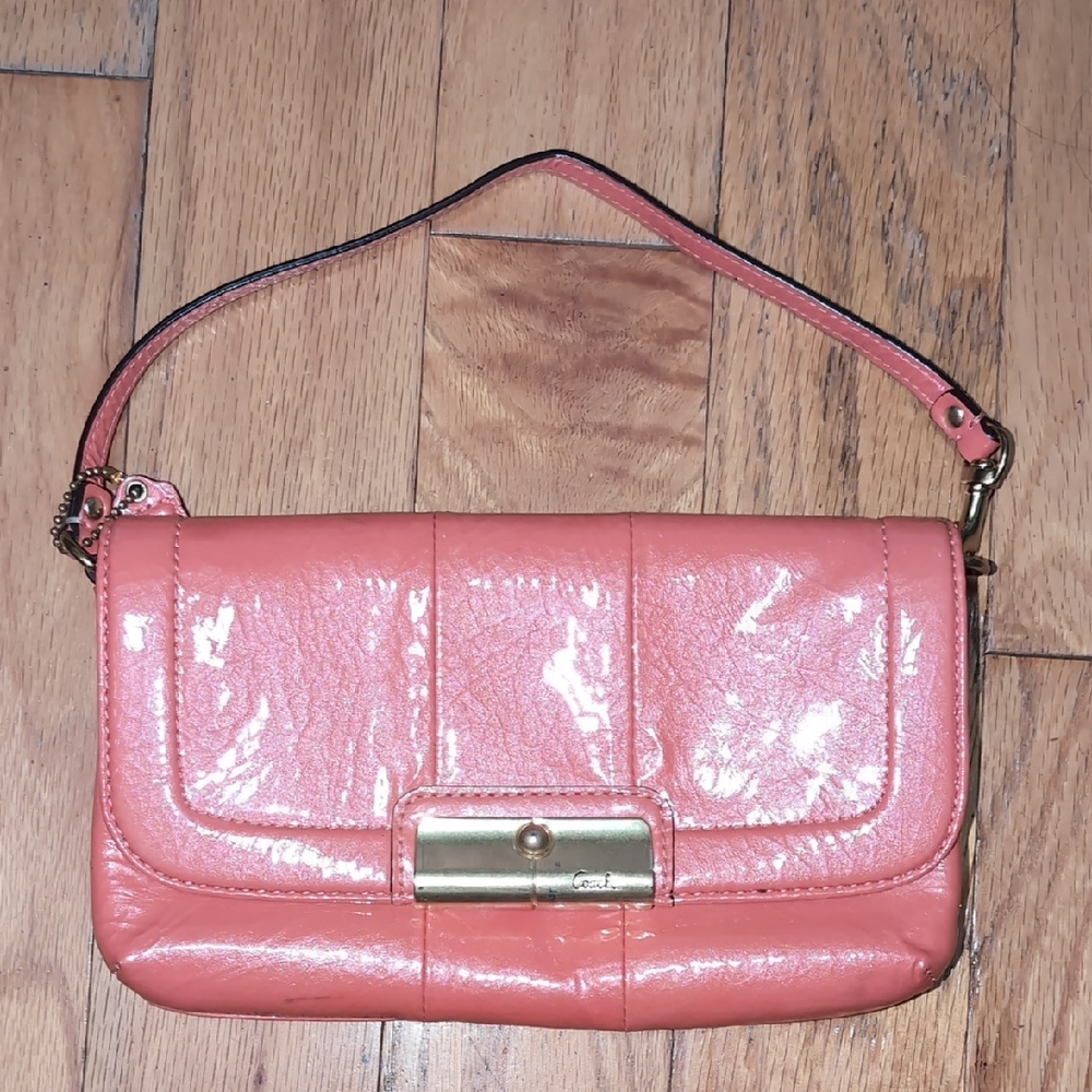 Chic Coral Women's wristlet Style Bag